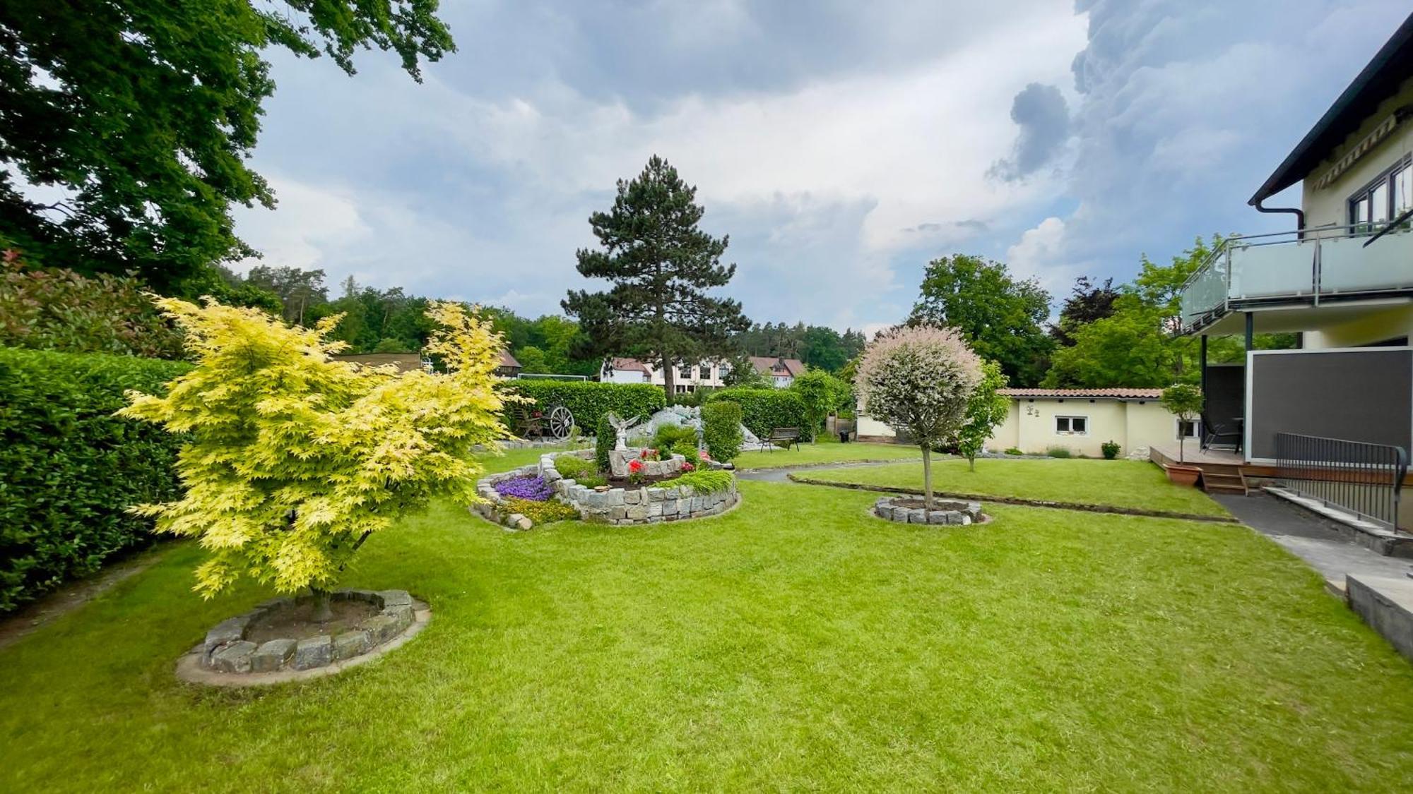Uraha Apartments Herzogenaurach Esterno foto